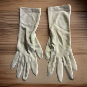 Vintage White Women’s Small Church Wedding Gloves  Small